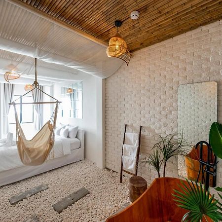 Diamond Rainbow - The Love Aparthotel City Centre Хошимин Екстериор снимка